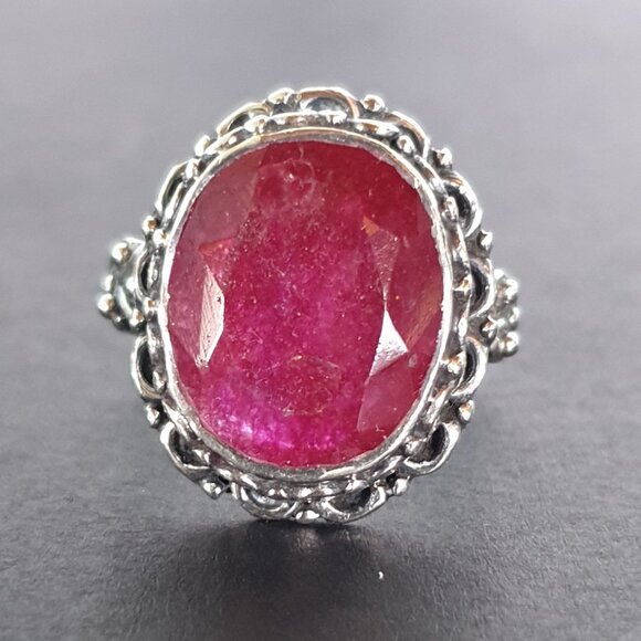 One-of-a-Kind Vintage Victorian 5 ct Natural Ruby 925 Silver Statement Ring - Picture 6 of 13